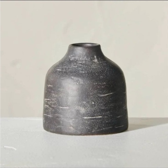 Hearth & Hand Magnolia 4" Dark Gray
Distressed Ceramic Distressed Vase - Picture 1 of 7